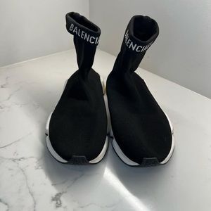 0 Authentic Balenciaga Black Speed Sock 